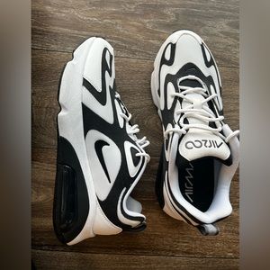 Nike Air Max 200
White Anthracite